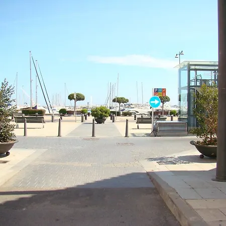 ゲストハウス Platja カンブリルス